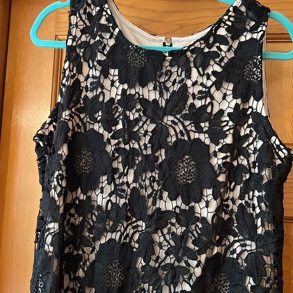 LACE  DRESS - Picture 3 of 7